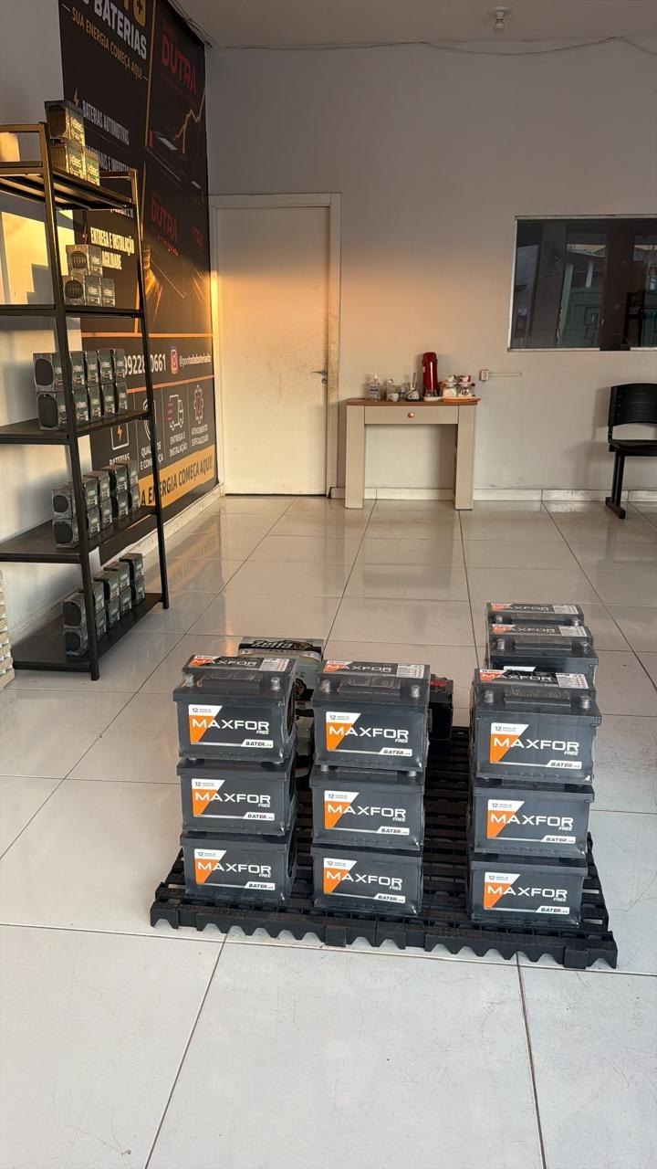 Estoque de baterias Maxfor na loja